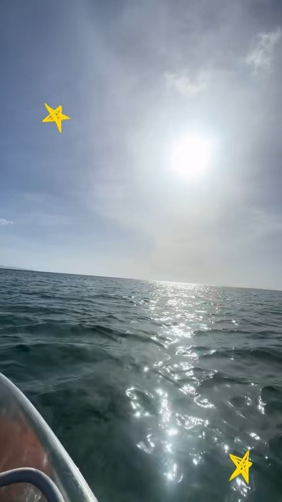 Ce voyage m'a appris un truc : le bien-être prend plusieurs formes.Yoga au lever du jourDans  en heelsKayak au coucher du soleilEt le tout entre femmes inspirantes !