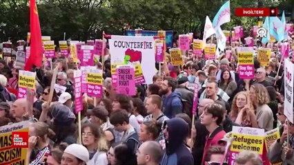 İngiltere'de aşırı sağcıların eyleminde çıkan arbedeye polis müdahale etti