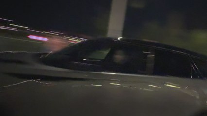 De padre a hijo, puro Simeone: el 'Cholo' y Giuliano animaron el cotarro a la salida del estadio