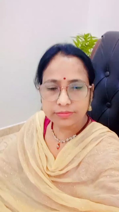 Shyam Sundar sang jab jabRadha Rani man badhave shri charanon mein gir kar Mohan tab tab unhen manave