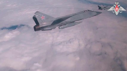 Ryssland visar MiG-31K med hypersoniska Kinzhal-missiler under Zapad-2025
