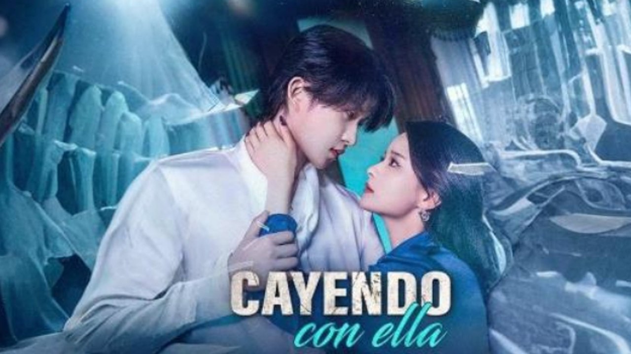 Cayendo con ella Completo En Español