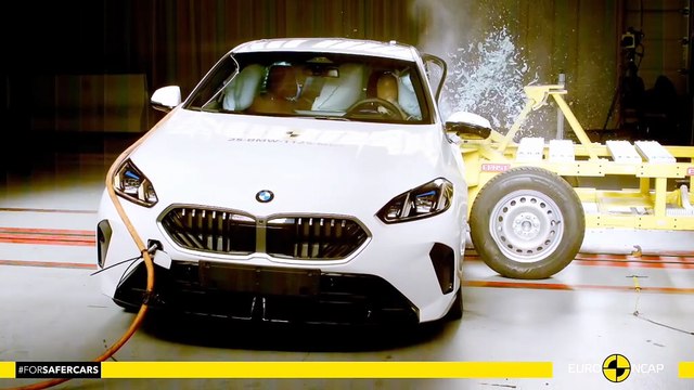 La berline compacte BMW Série 1 obtient quatre étoiles sur cinq possibles aux crash-tests Euro NCAP 2025