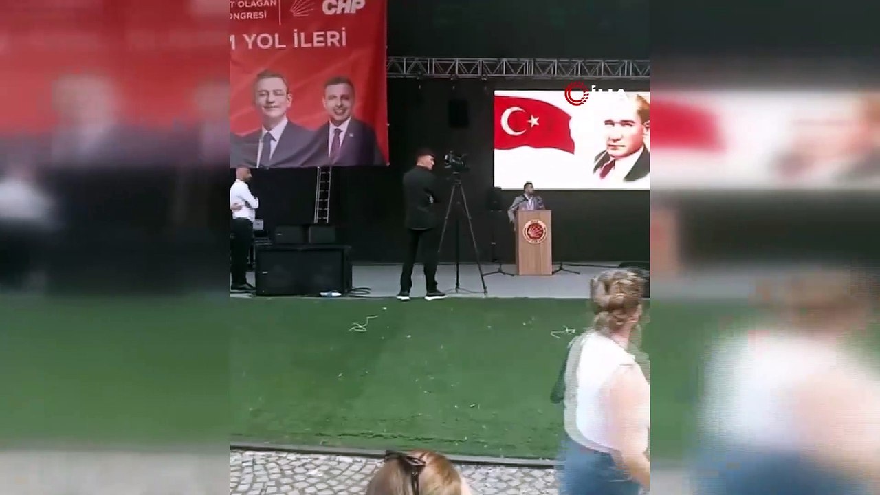 Partililer birbirine girdi! Burası boks ringi değil CHP kongresi