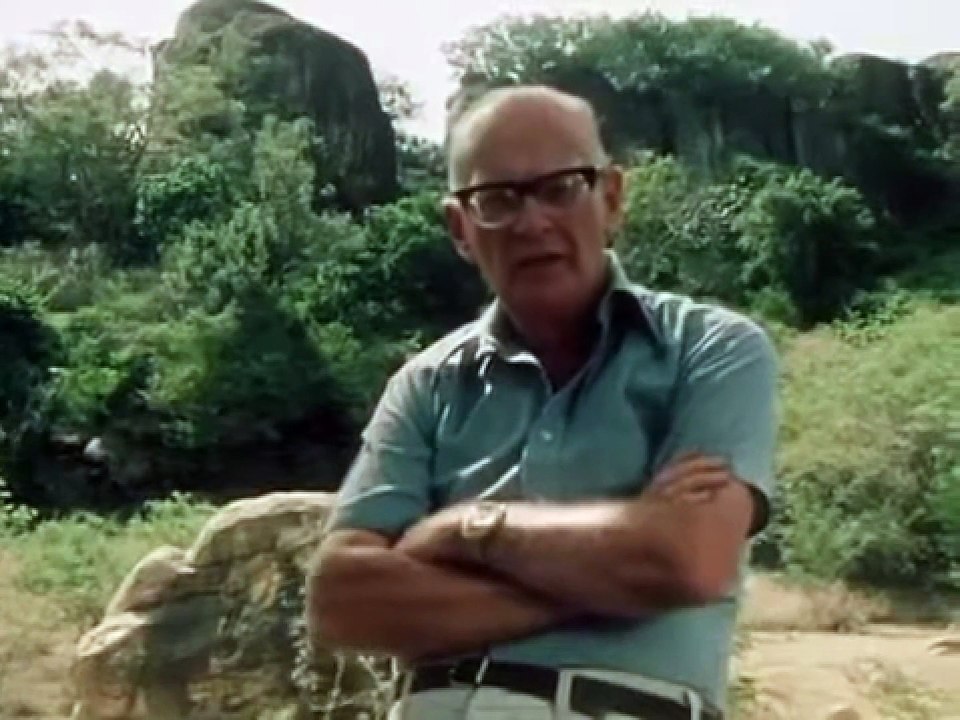 Mistérios do mundo Arthur C.Clark-dragões,dinossauros vivos e serpentes gigantes