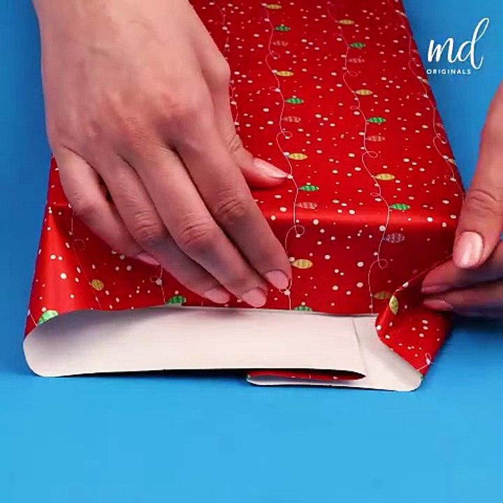 Wrap your Christmas presents like a pro! 🎁