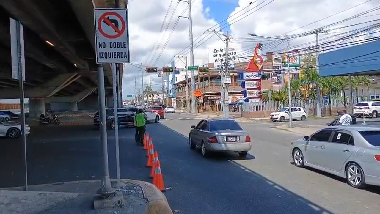 Siguen las prohibiciones de giros a la izquierda, está vez en la Núñez con Kennedy