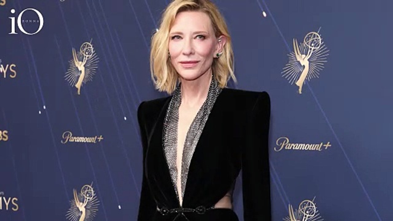 Cate Blanchett agli Emmy 2025: il look è un purissimo omaggio a Giorgio Armani