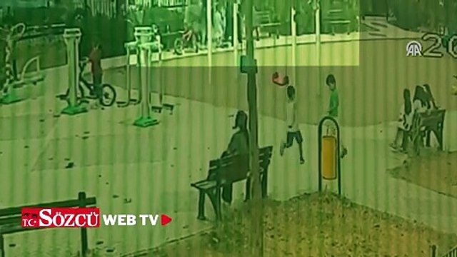Parkta oynayan çocuğa yorgun mermi isabet etti