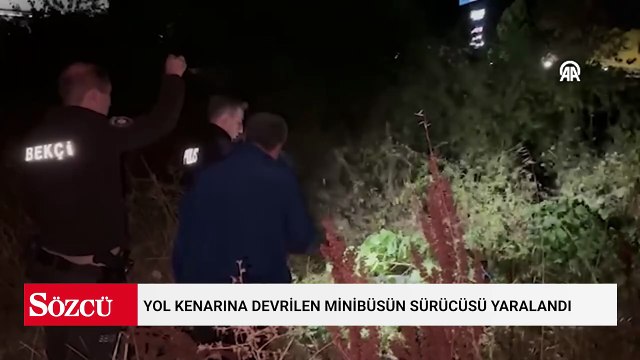 Sakarya'da yol kenarına devrilen minibüsün sürücüsü yaralandı