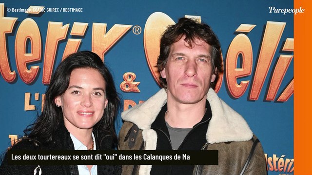 Dans les Calanques à Marseille, la fille de l’actrice Karole Rocher présente au mariage de son papa, une figure du cinéma renommée