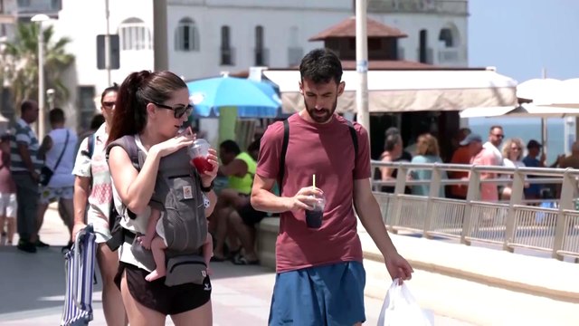 Los precios del sector servicios suben un 2,8% y suman 14 trimestres de alzas