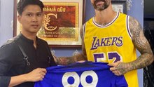 ហាងកាត់សក់មួយកន្លែងនៅសង្កាត់បឹងព្រលឹតកំពុងទាក់ចិត្តគ្រូបង្វឹក និងកីឡាករបាល់ទាត់លីគកំពូលកម្ពុជា