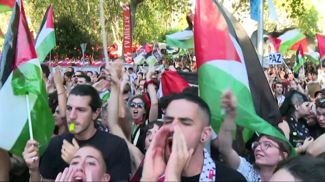 Óscar López dice sentir orgullo por las protestas en La Vuelta en Madrid