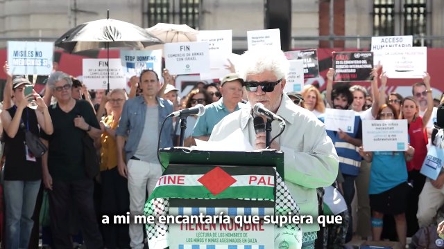 Almodóvar lee la carta de un niño gazatí en recuerdo de todos los niños y niñas palestinos asesinados por Israel