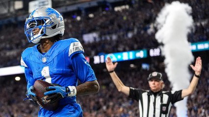 Lions Dominate Bears: Goff Leads with 5 TDs in Victory