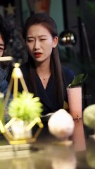 Un mantenido humillado encuentra un rosario y obtiene un poder místico para dominar el mundo.