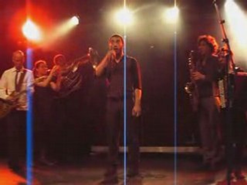 LES BLEROTS DE R.A.V.E.L. : Le Phare