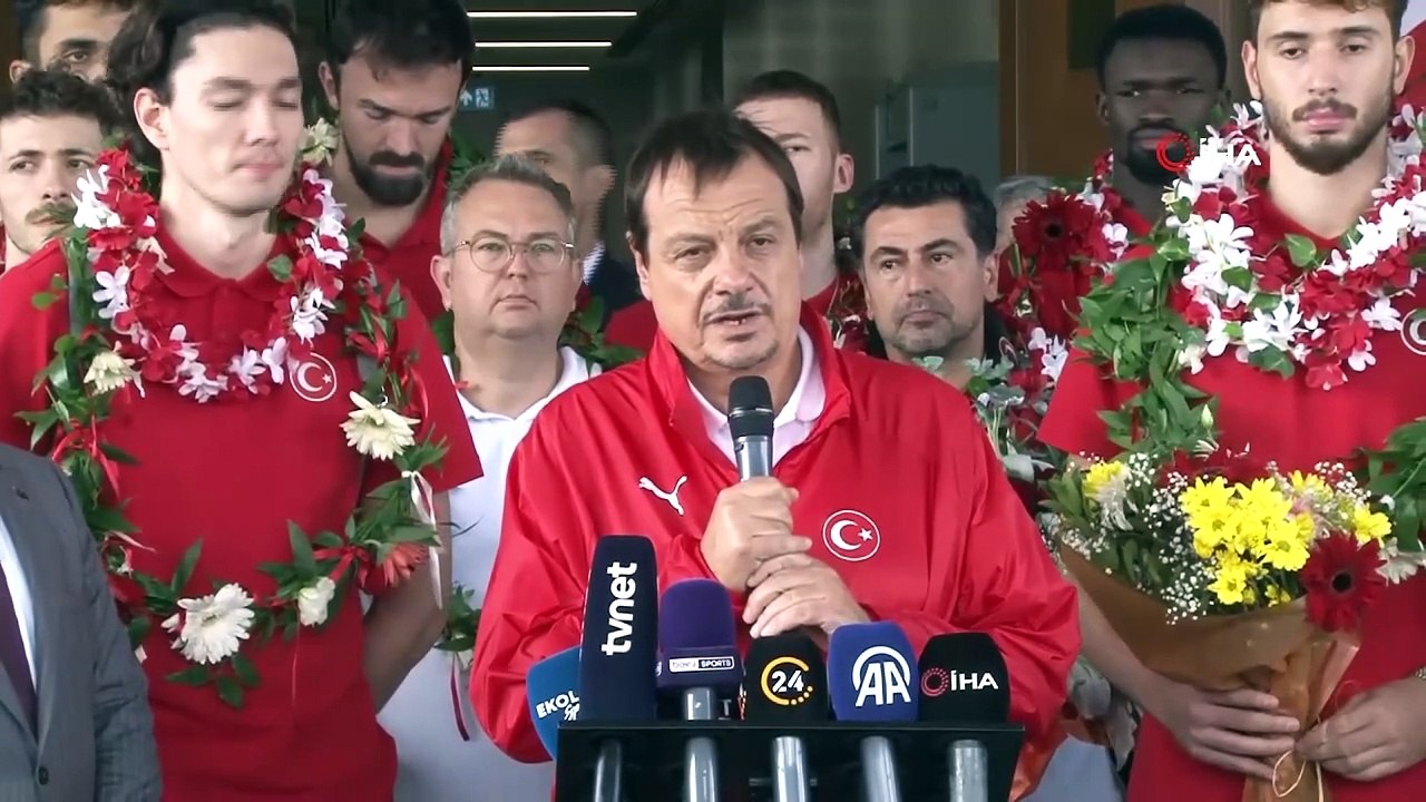 2025 EuroBasket gümüş madalya sahibi A Milli Erkek Basketbol Takımımız yurda döndü!