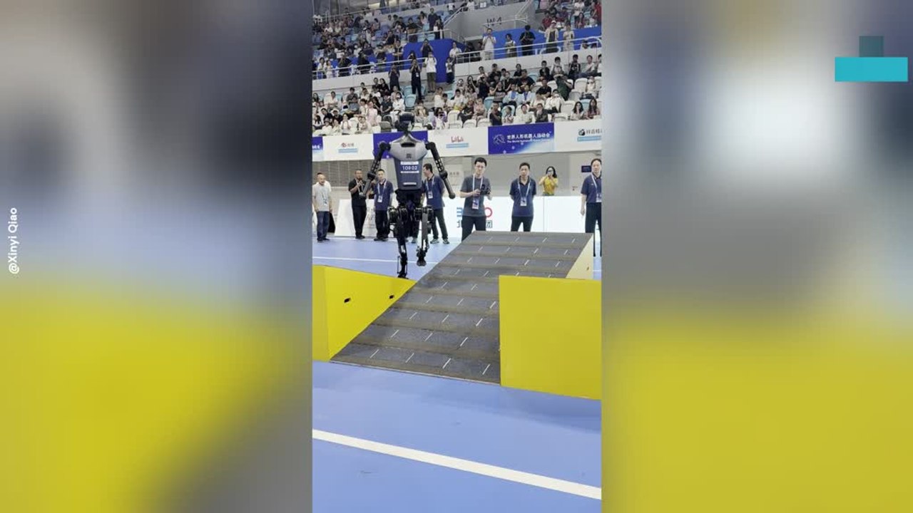 Robot Falls Flat During Obstacle Course