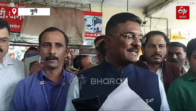 स्वारगेट आगारात मंत्री प्रताप सरनाईक यांची धडक भेट, अधिकाऱ्यांना झापलं; म्हणाले ब्रह्मा-विष्णू-महेश चालवतायत राज्य