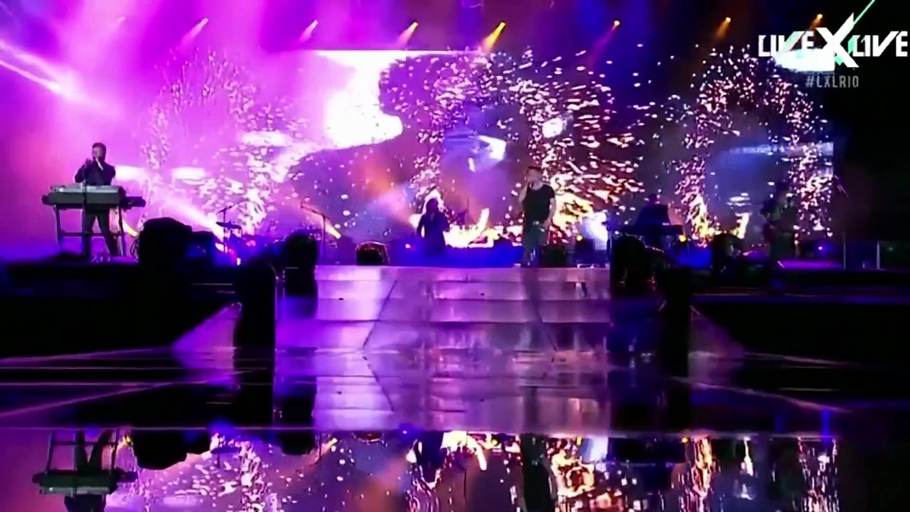 The Living Daylights - a‐ha (live)