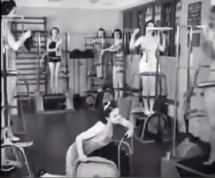 Je n'arrive pas à croire que c'est une salle de sport... une salle de sport pour femmes en 1941