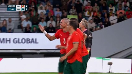 Portugal se lleva el 'Legends Charity Game' con golazos de Figo y Pepe
