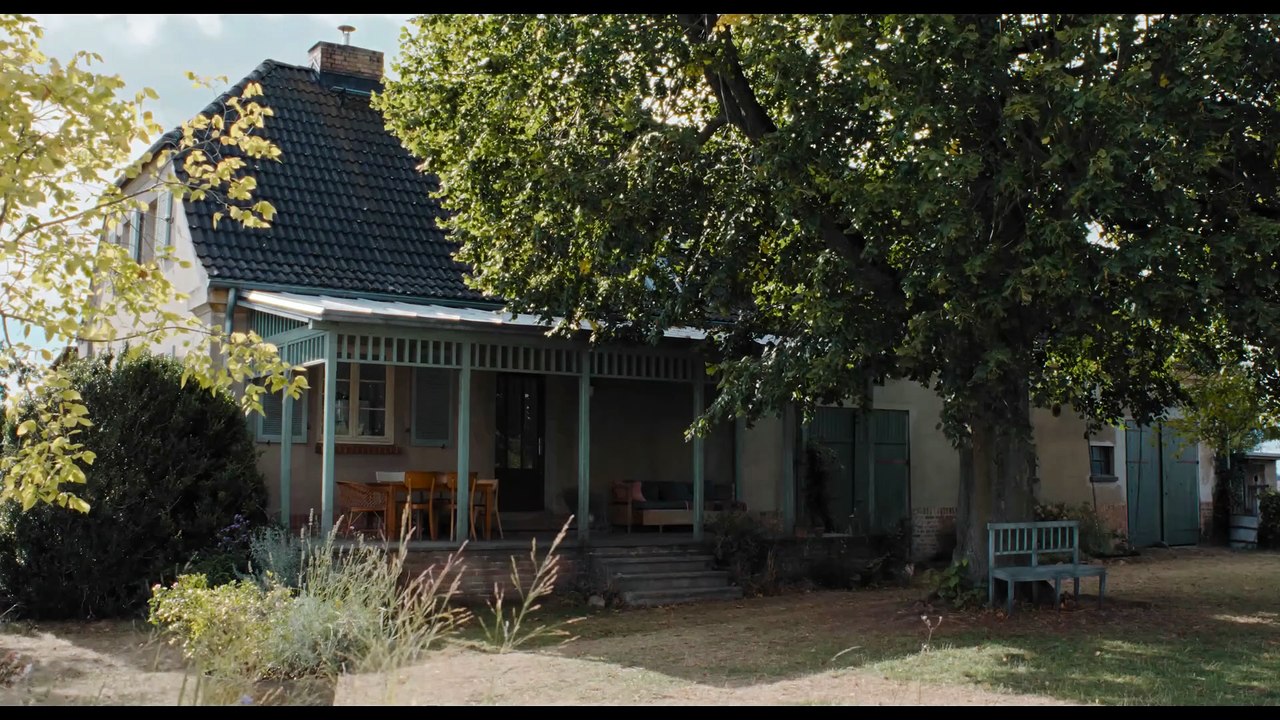 Miroirs No. 3 | movie | 2025 | Official Trailer