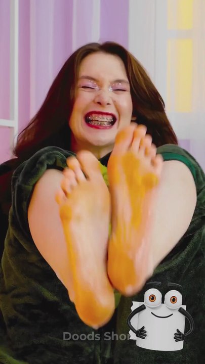 Backwards foot wash = Epic fail 😅🦶🚿 #comedy #reversefun