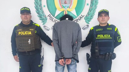 Los antecedentes de alias Lámpara, el hombre que golpeó a su hijastro de 4 años en Antioquia