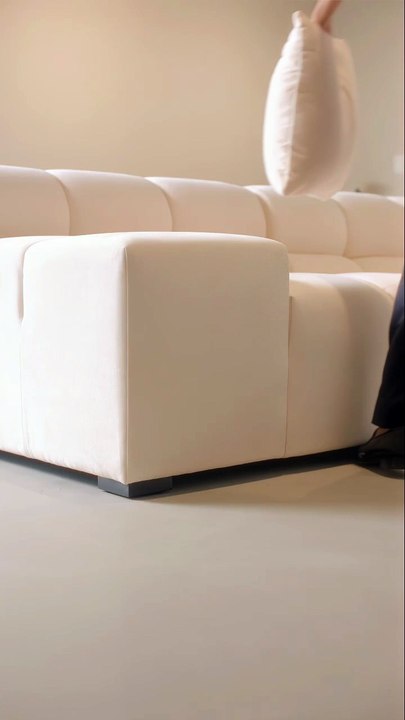 Amora Pillows | Mario Capasa