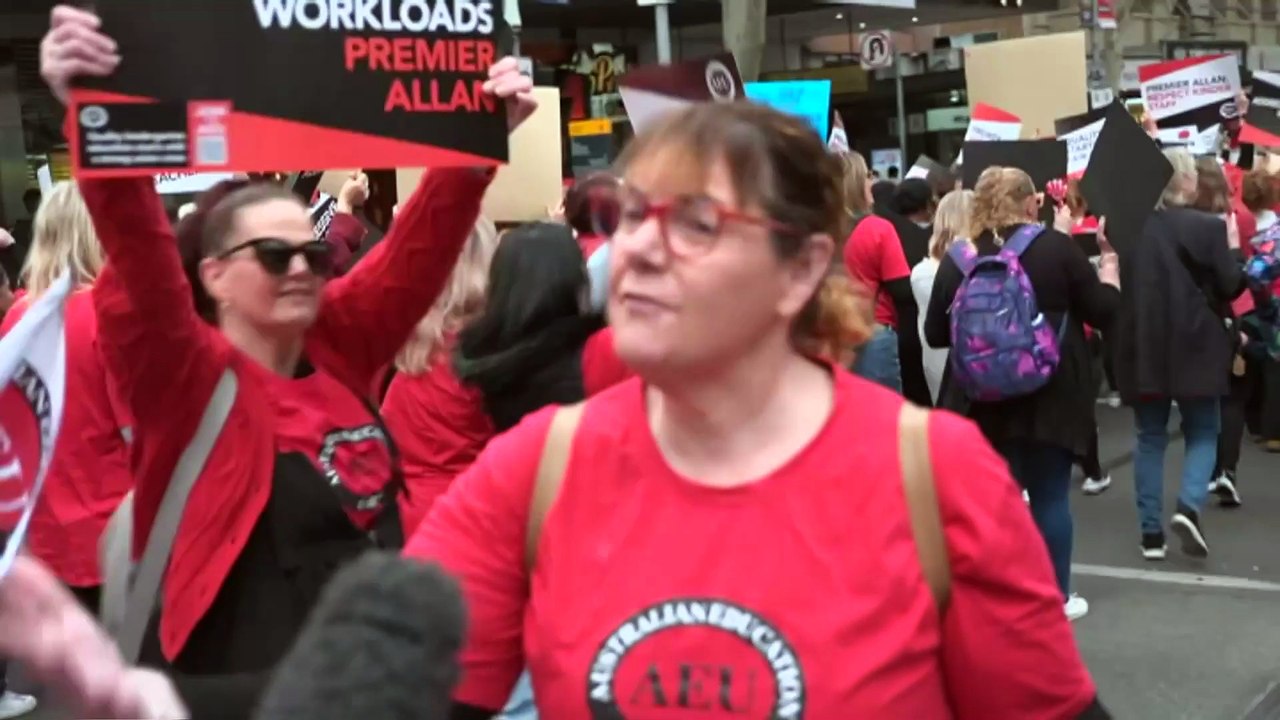 Early childhood educators in Victoria walk off the job for better pay and conditions