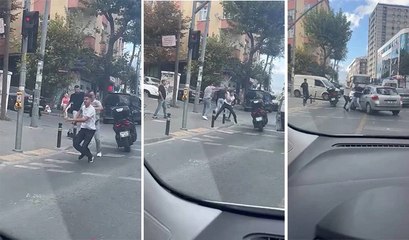 Gaziosmanpaşa'da trafikte yol verme kavgası