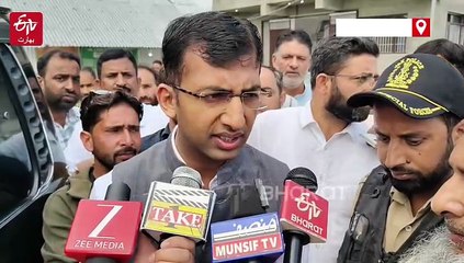 انتظامیہ سیب کے فوری ٹرانسپورٹ کو یقینی بنانے کے لیے پرعزم: ڈویژنل کمشنر کشمیر
