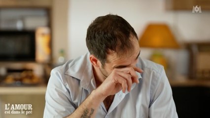 L’amour est dans le pré (M6) : « Le coup de cœur plus plus plus »… Julien fond en larmes suite à l’ouverture d’un courrier (VIDEO)