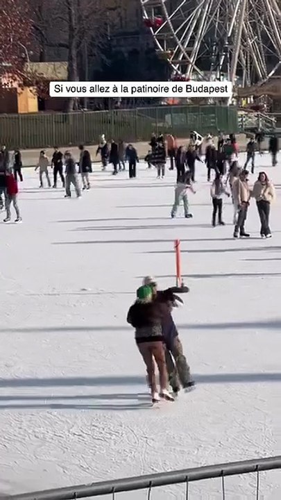 Un couple de patineurs sur la plus grande patinoire extérieure d’Europe ✨