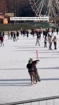 Un couple de patineurs sur la plus grande patinoire extérieure d’Europe ✨