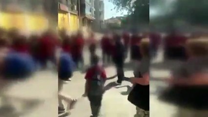 Karşıyaka’da 12 yaşındaki öğrenci sokak ortasında darp edildi