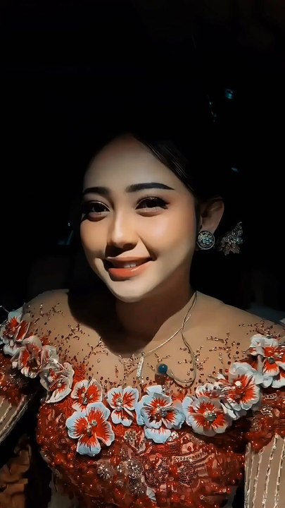 Silvi Kumalasari Cantik