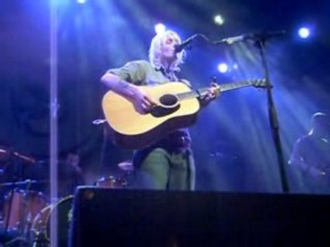 SARAH BETTENS RESCUE ME (Live Montpellier) [17.05.08]