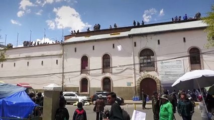 Häftlinge im San-Pedro-Gefängnis in Bolivien protestieren wegen Essensrationen