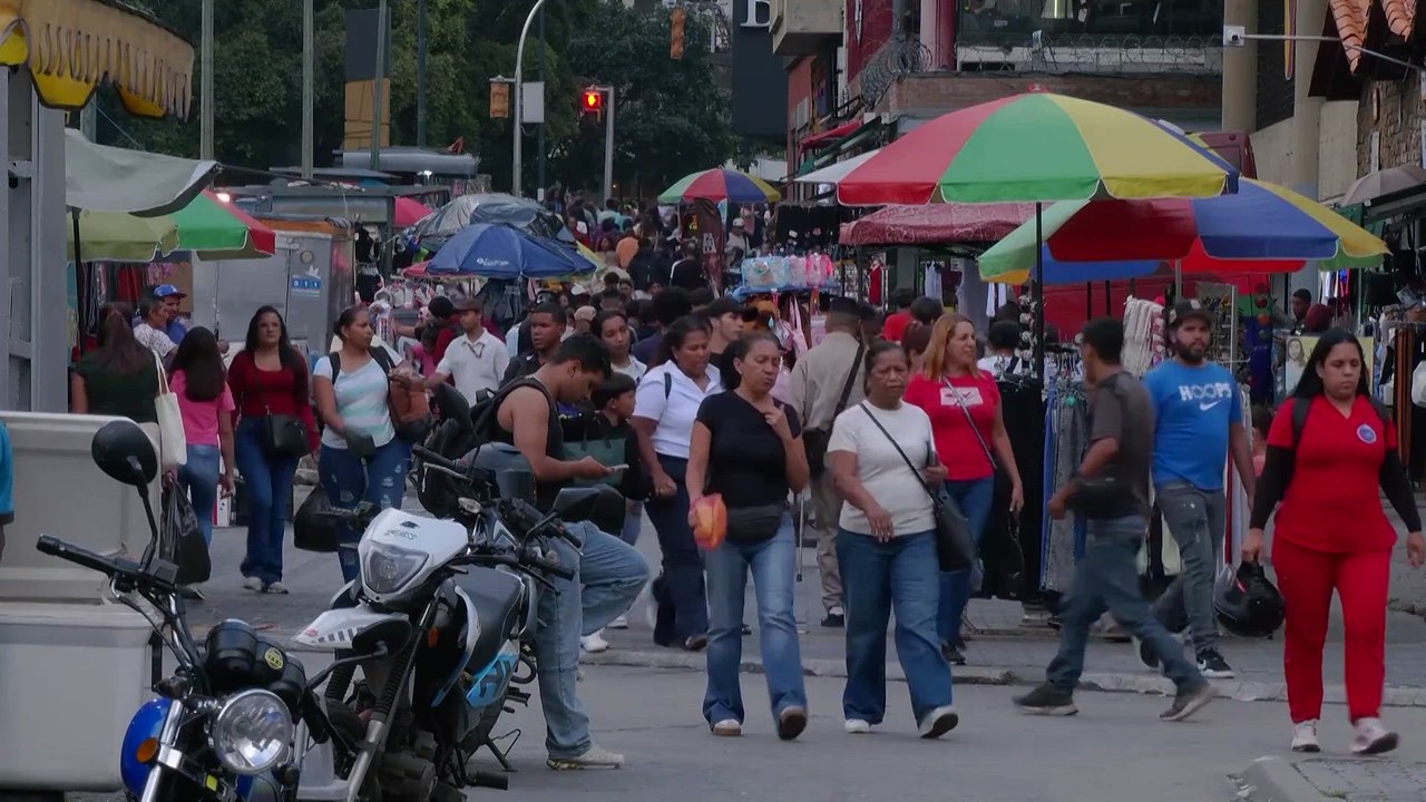 Venezolanos reaccionan a las tensiones entre Venezuela y Estados Unidos