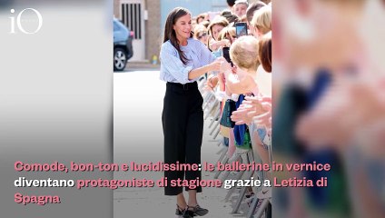 Le scarpe dell’autunno? Sono basse, lucide e Letizia di Spagna le indossa già