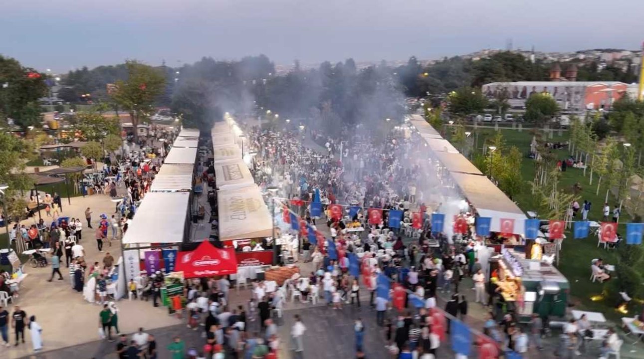 GastroANTEP'te kebap şöleni: Festival alanı dumana büründü