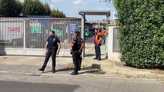 Tragedia sul lavoro a San Giuliano Milanese: operaio precipita dal tetto di un capannone