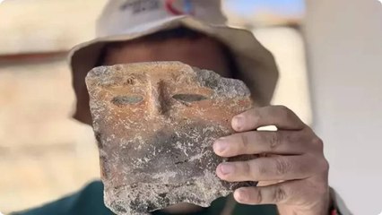 Konya'da 5 bin yıllık insan yüzlü çömlek parçası bulundu