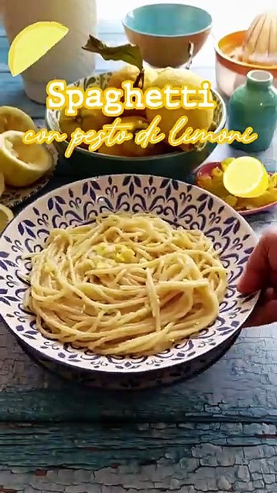 Pesto di limoni su pasta fredda è la soluzione perfetta