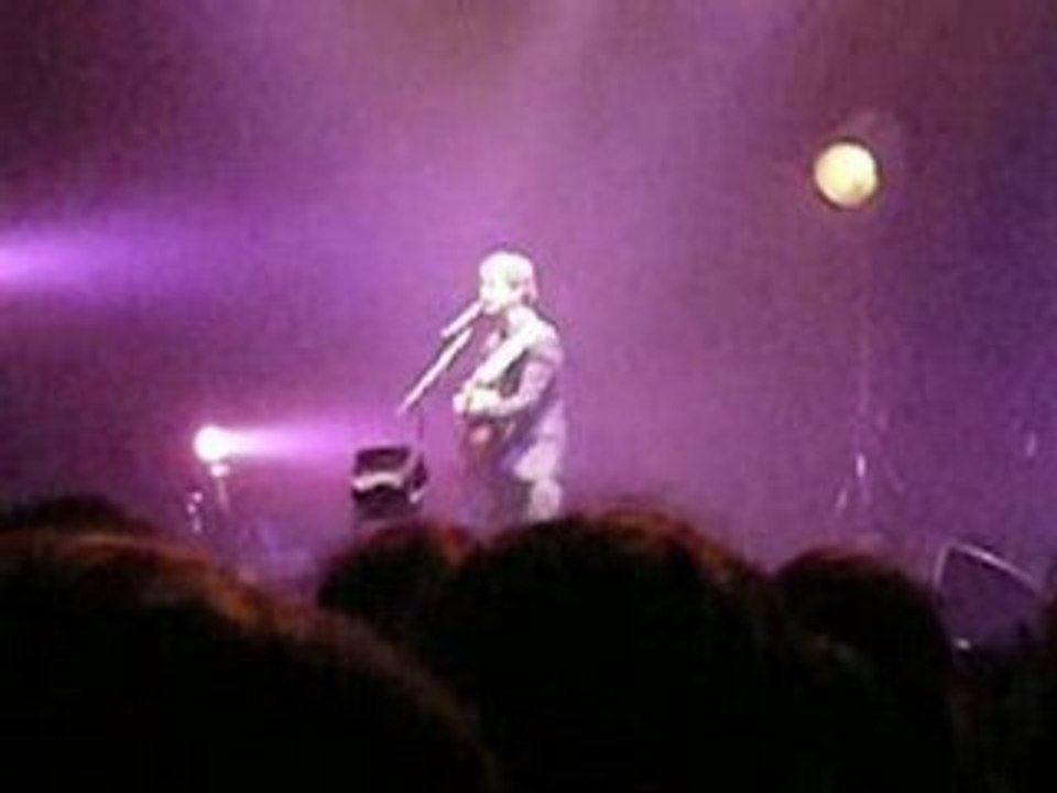 Concert de Renan Luce - chanson à moustache! suite