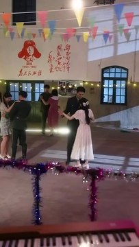 After being reborn as a 200kg girl, she suddenly realizes her mistake and vows to change her fate. She sheds 100kg of fat and transforms into a stunning beauty. Her fiancé, who once ignored her, loses consciousness. The woman he missed is reborn in all he